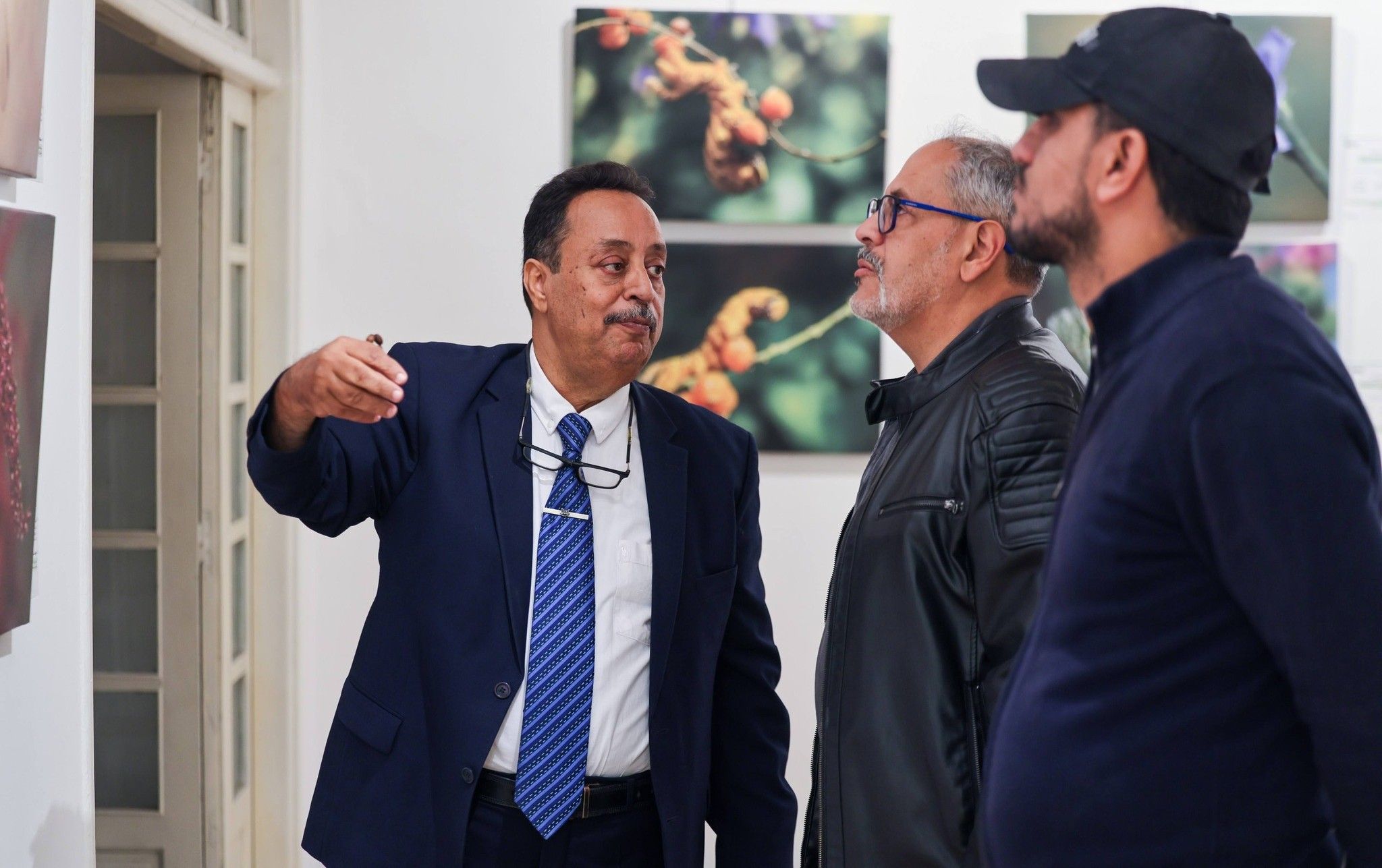 دعوة إلى الجمال: عدسة تكشف ما لا تراه العين