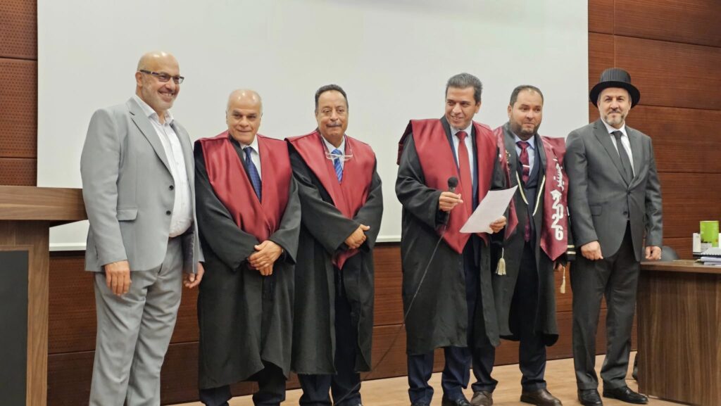 أول مناقشة لرسالة ماجستير ضمن برنامج الدراسات العليا بكلية التقنية الطبية، جامعة طرابلس 2026 3 a001 1