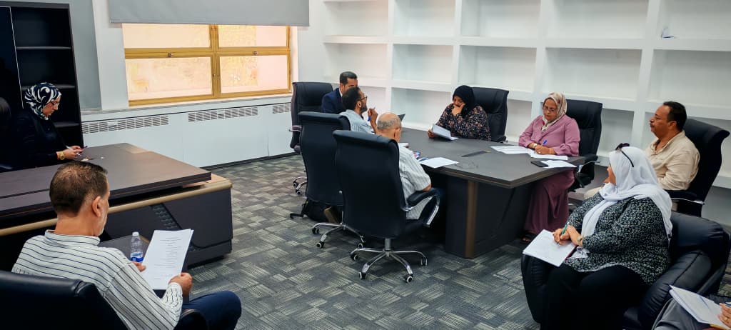 اجتماع مركز الاستدامة المجتمعية بجامعة طرابلس 2026 6 0005