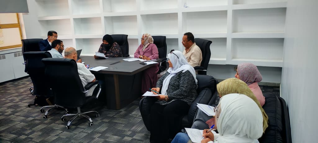 اجتماع مركز الاستدامة المجتمعية بجامعة طرابلس 2026 10 0009
