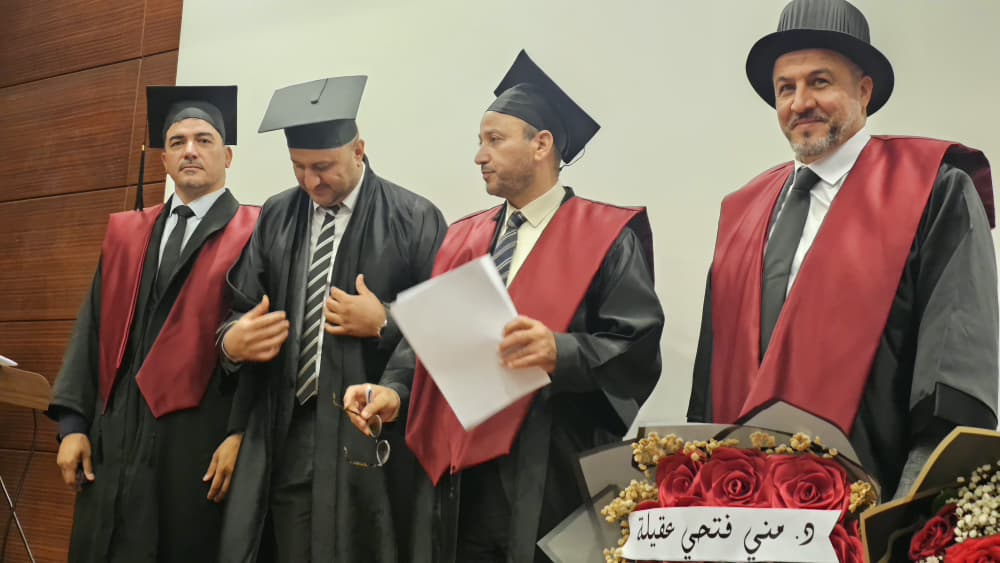 مناقشة رسائل ماجستير لثلاث طلاب بقسم علوم المختبرات الطبية 6 001