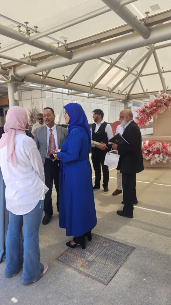 مناقشة رسائل ماجستير لثلاث طلاب بقسم علوم المختبرات الطبية 30 025