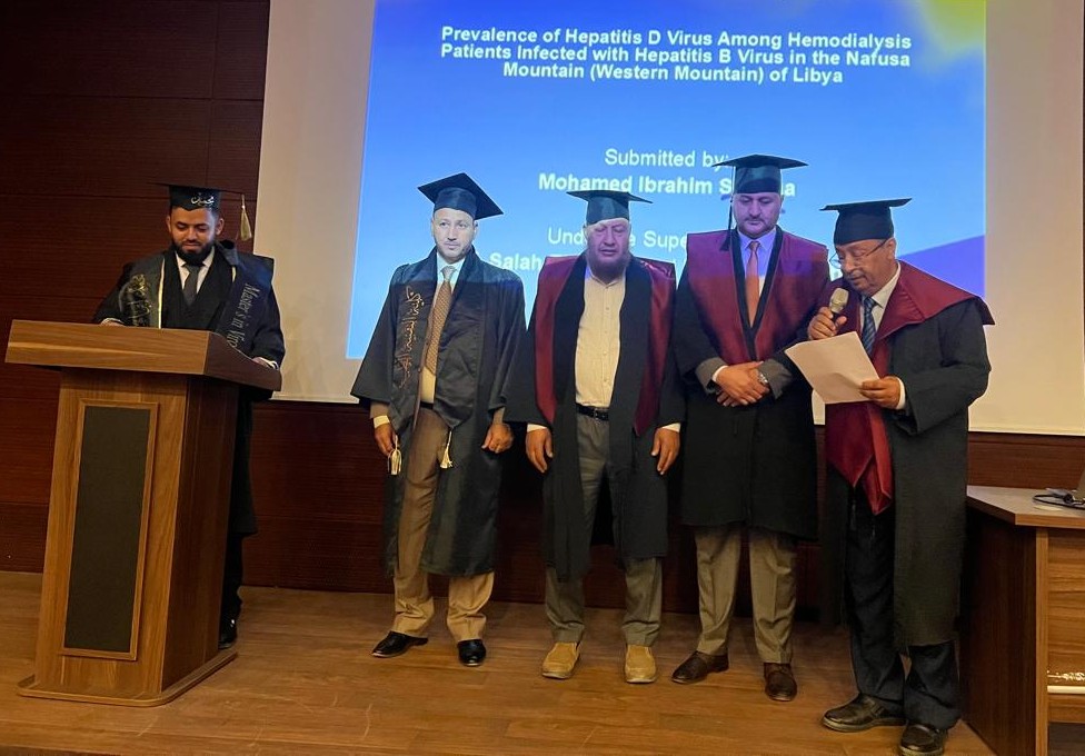 مناقشة رسالة ماجستير حول انتشار فيروس التهاب الكبد (د) بقسم علوم المختبرات الطبية جامعة طرابلس 91 طاهر 001