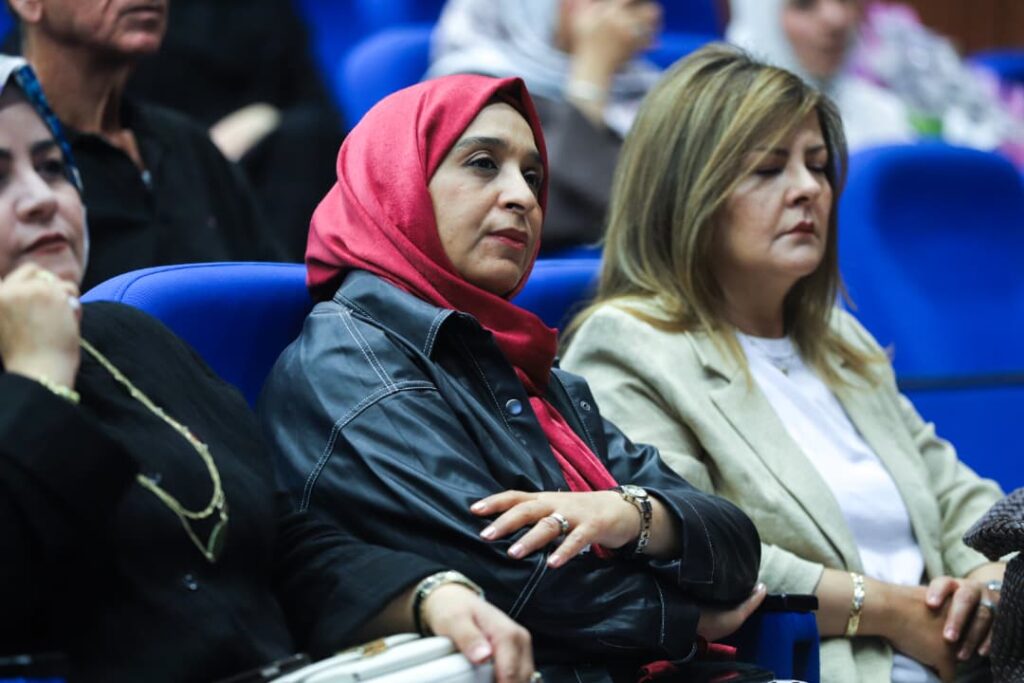 مناقشة رسالة الماجستير في تخصص الصحة العلاجية من قسم الصحة العامة، كلية التقنية الطبية. 3 هاجر 003