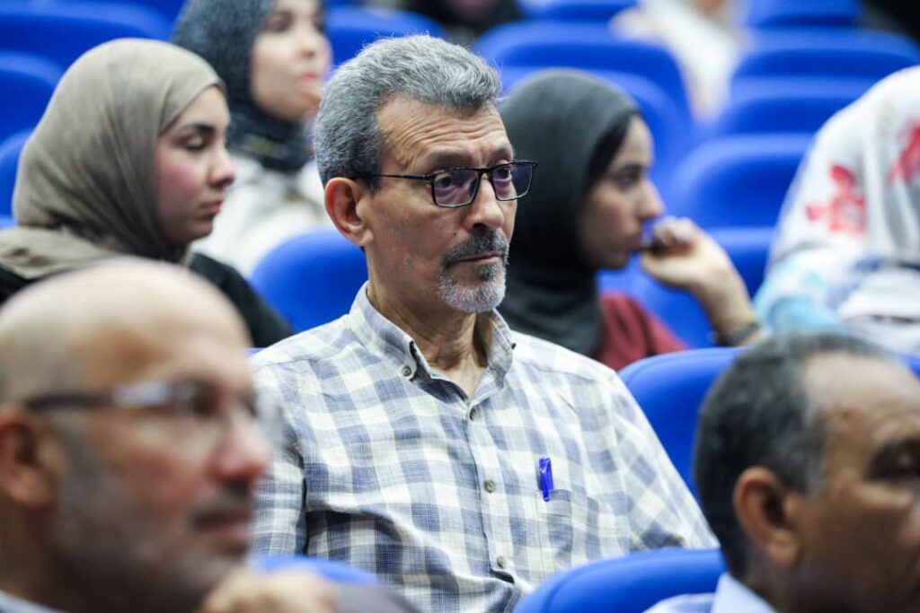 مناقشة رسالة الماجستير في تخصص الصحة العلاجية من قسم الصحة العامة، كلية التقنية الطبية. 12 هاجر 012