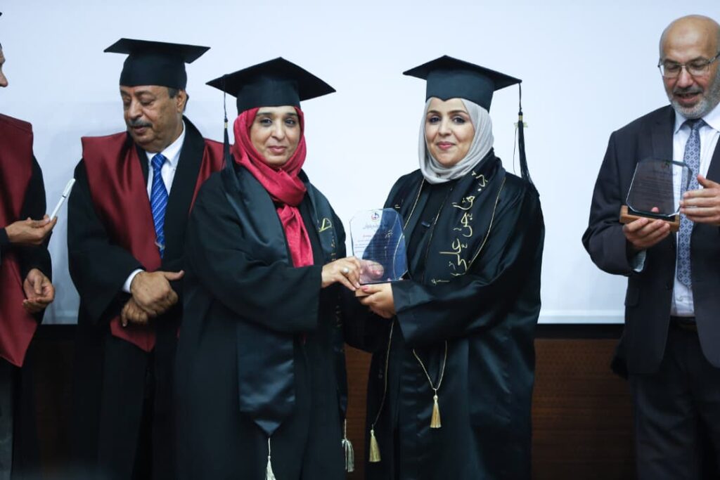 مناقشة رسالة الماجستير في تخصص الصحة العلاجية من قسم الصحة العامة، كلية التقنية الطبية. 16 هاجر 016