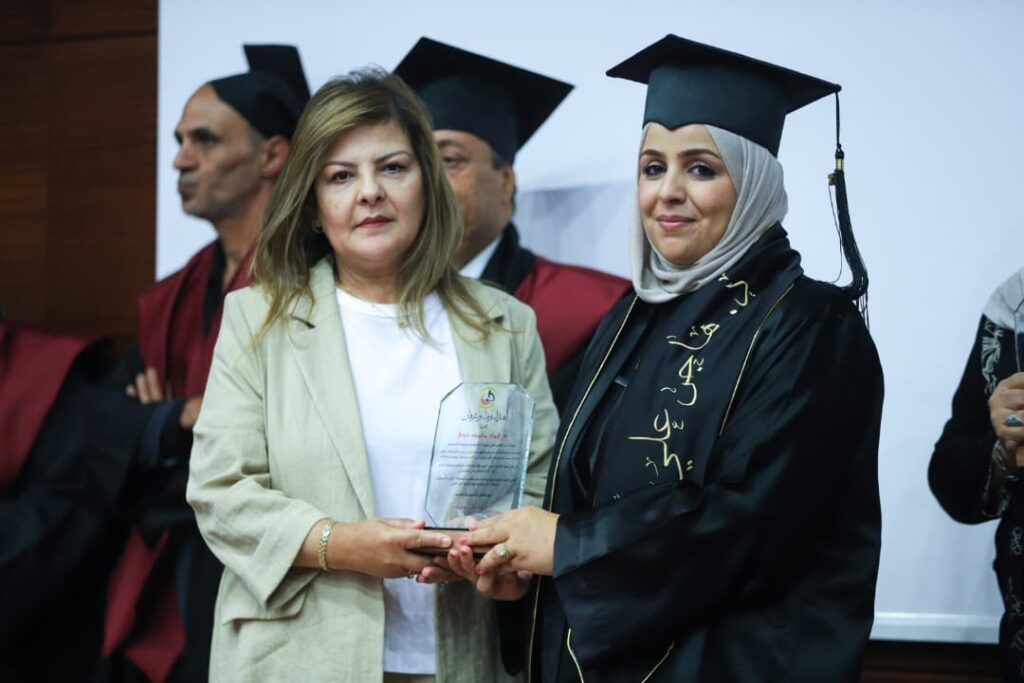 مناقشة رسالة الماجستير في تخصص الصحة العلاجية من قسم الصحة العامة، كلية التقنية الطبية. 19 هاجر 021