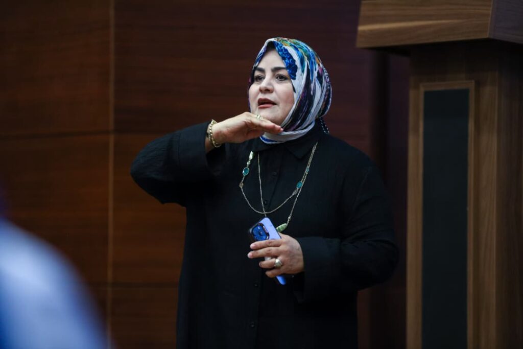 مناقشة رسالة الماجستير في تخصص الصحة العلاجية من قسم الصحة العامة، كلية التقنية الطبية. 28 هاجر 031